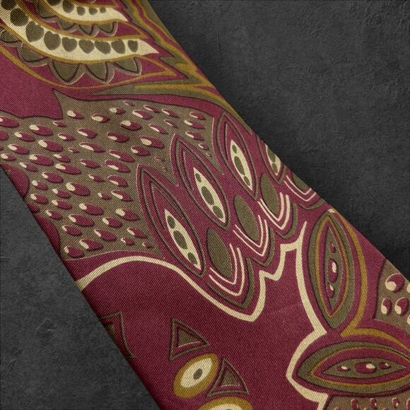 Vintage FENDI Men's Italian Silk Tie - Picture 3 of 3